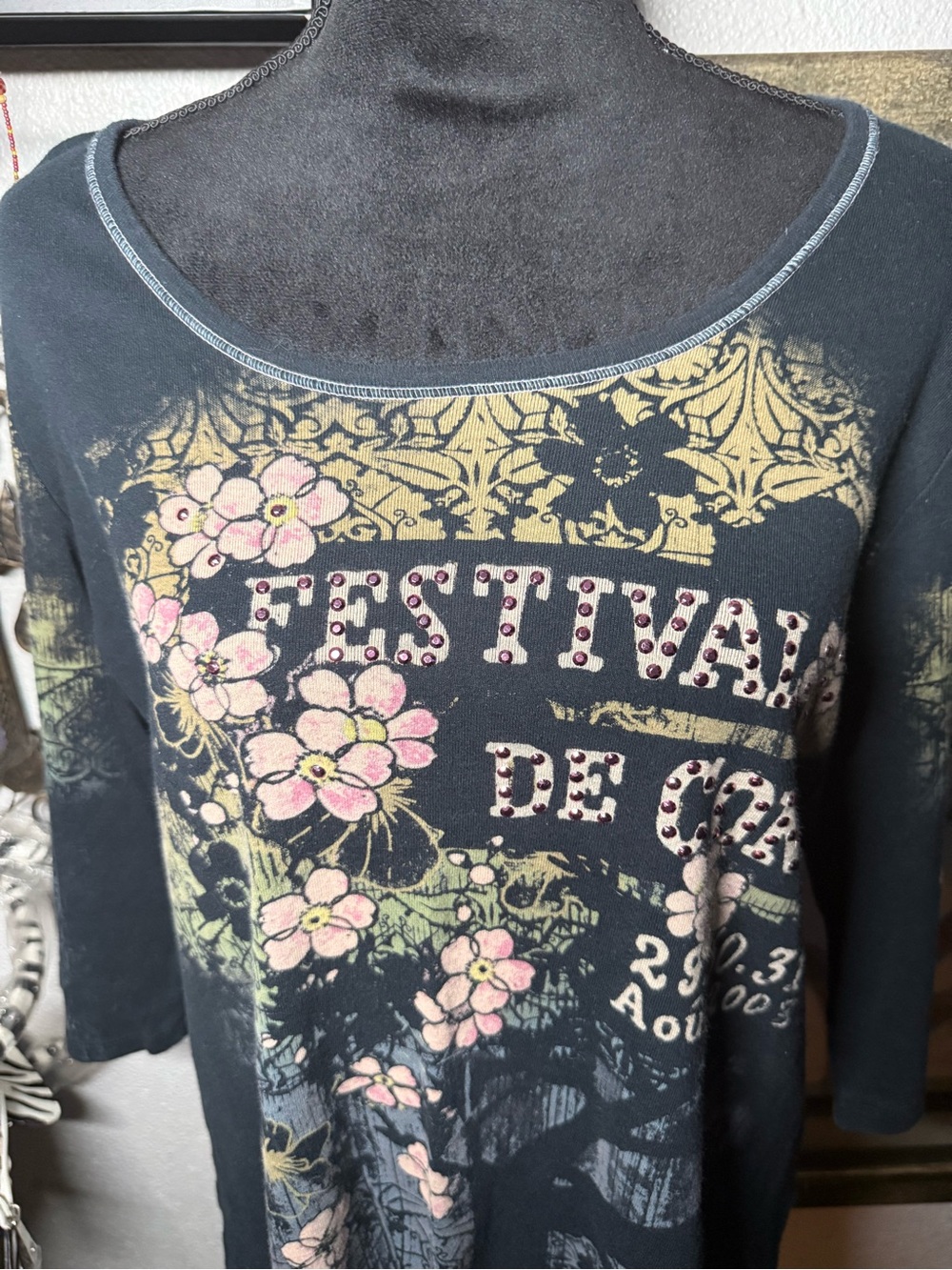 Vintage Y2K Vanilla Sugar Floral Rhinestone Graphic Top 1X Size XL Made in USA